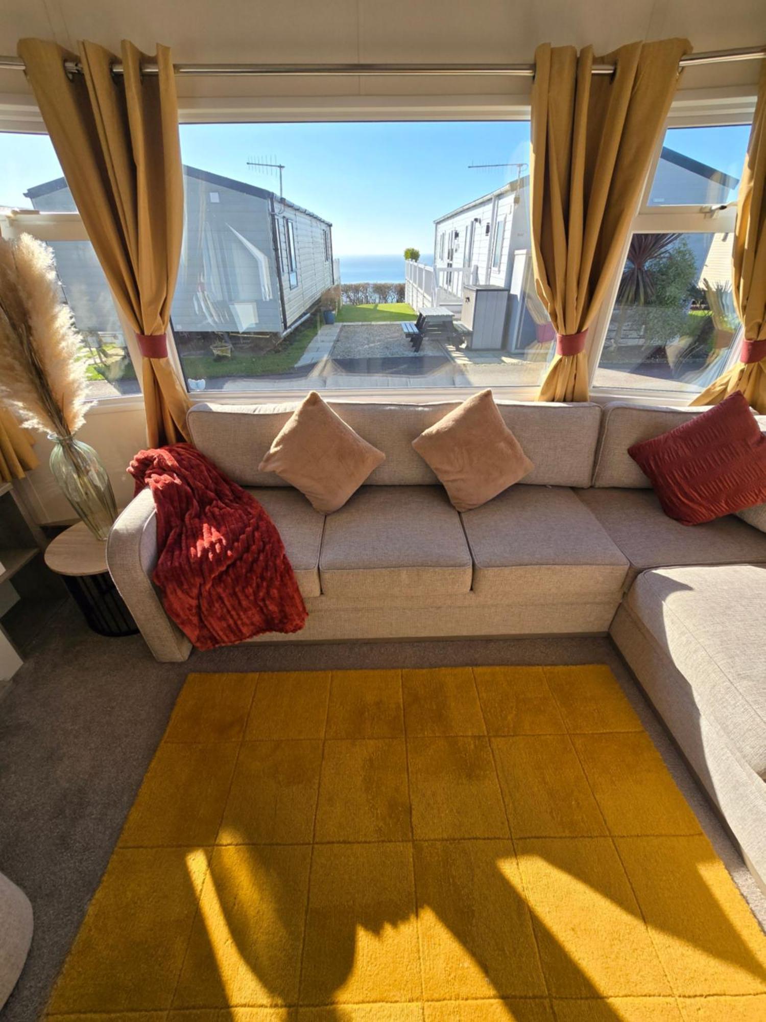 Holiday Home In Durdle Door With Stunning Sea View Уест Лулуърт Екстериор снимка