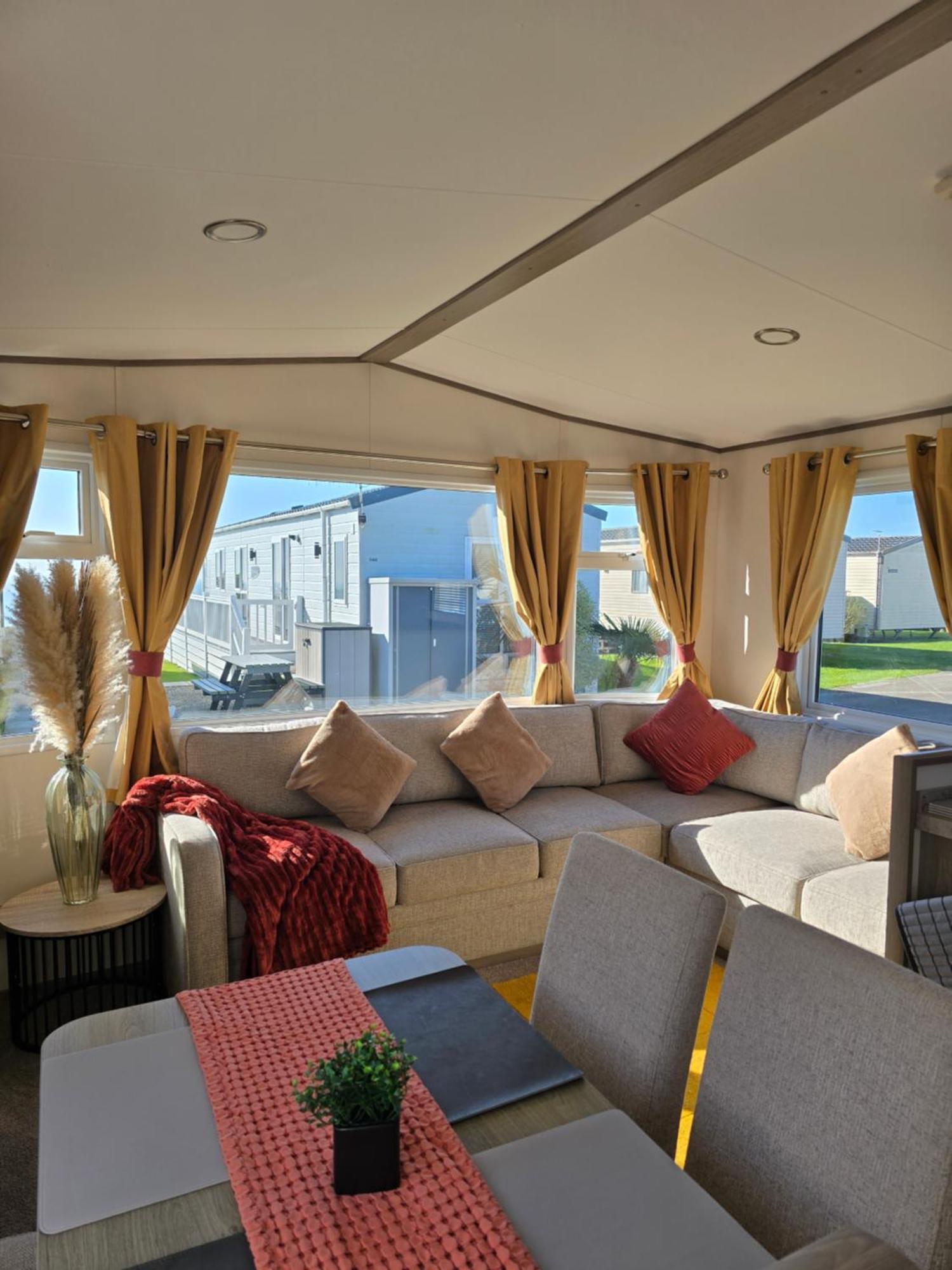 Holiday Home In Durdle Door With Stunning Sea View Уест Лулуърт Екстериор снимка